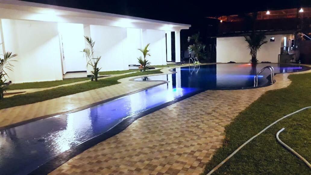 Hotel Guitar Bay Arugam Bay Exterior foto